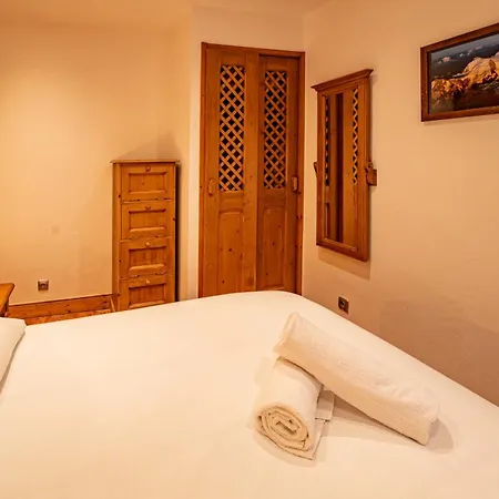 Alpine Garden - Truly Hidden Gem With Sunny Garden In Town Center Apartment