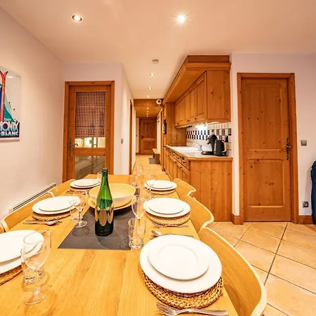 Alpine Garden - Truly Hidden Gem With Sunny Garden In Town Center Apartment